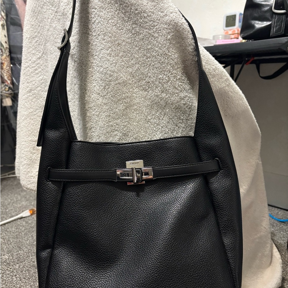 DKNY womens Bryar Hobo Bag